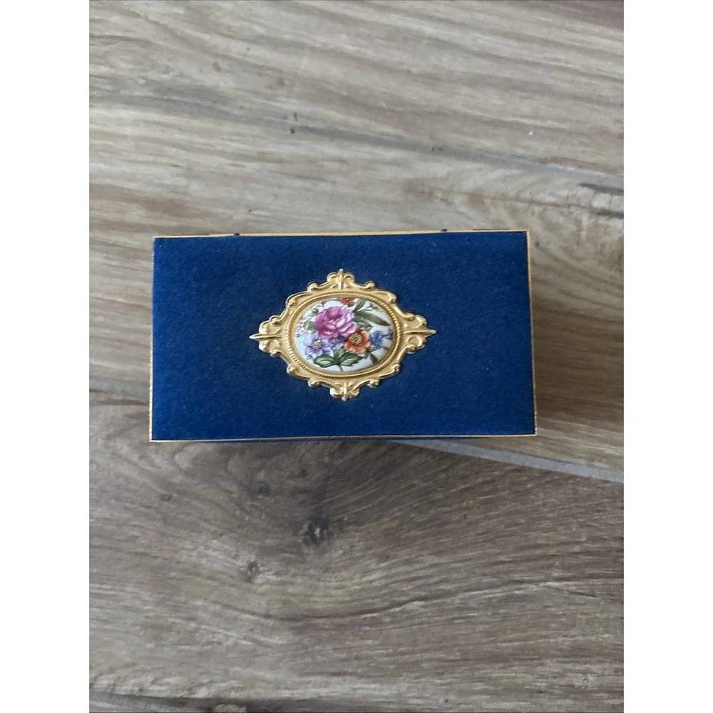 Arnart Japan 1966 Vintage Musical Jewelry Box Blue Velvet Gold Floral Vtg